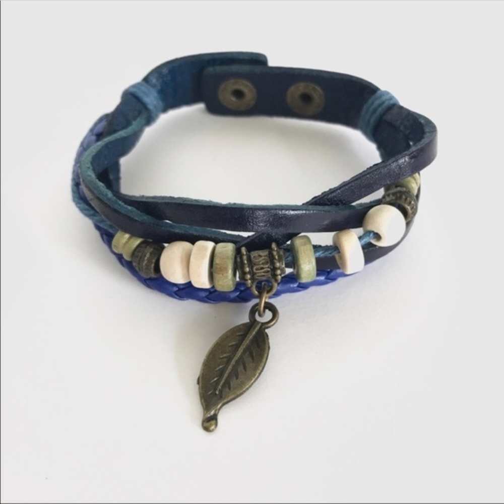 Boho Chic Blue Feather Charm Bracelet - Picture 1 of 4